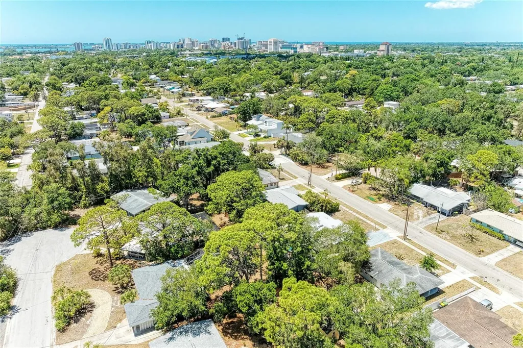 2616 Wood Street Sarasota FL 34237