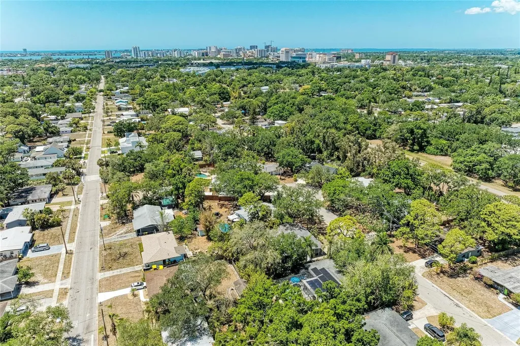 2616 Wood Street Sarasota FL 34237