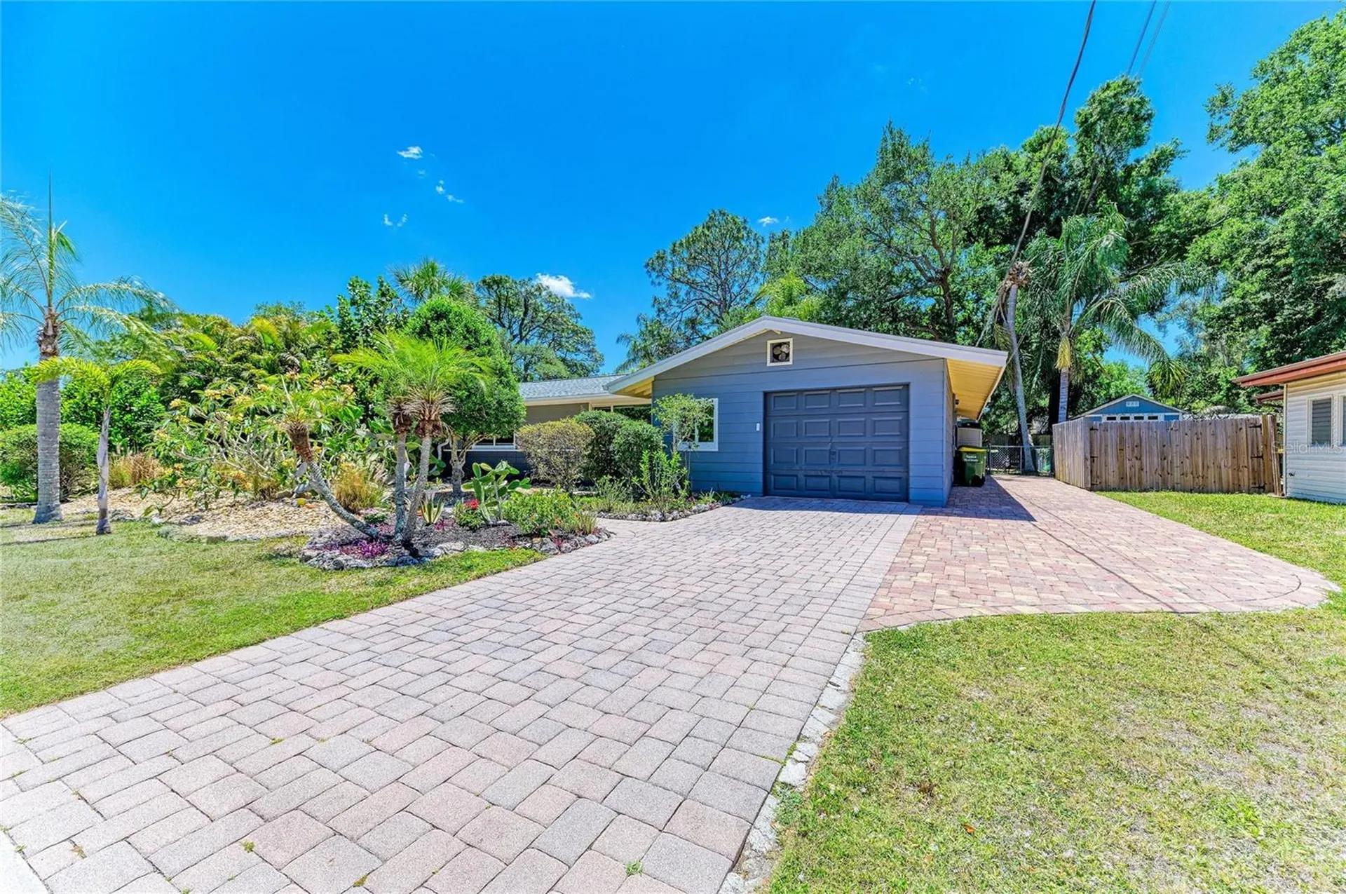2616 Wood Street Sarasota FL 34237
