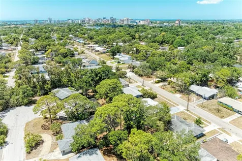 2616 Wood Street Sarasota FL 34237