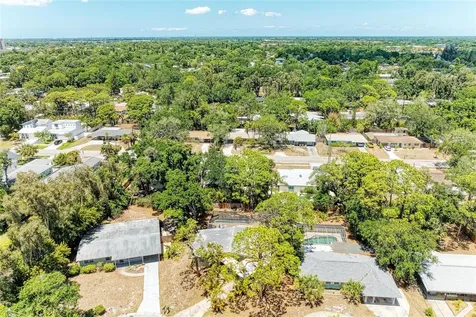 2616 Wood Street Sarasota FL 34237
