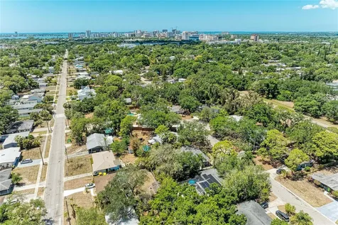 2616 Wood Street Sarasota FL 34237