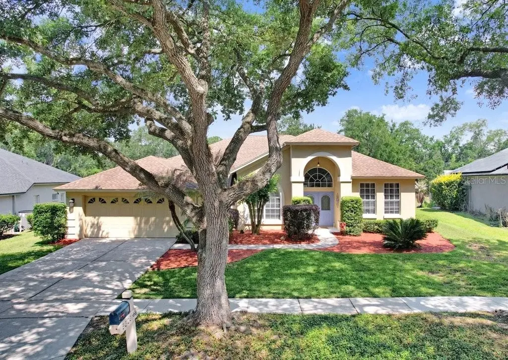5326 Twin Creeks Drive Valrico FL 33596