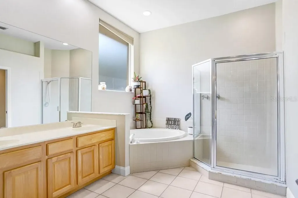5326 Twin Creeks Drive Valrico FL 33596