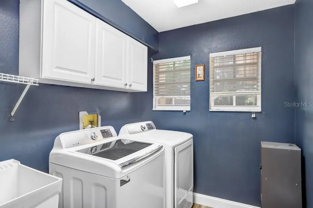 5326 Twin Creeks Drive Valrico FL 33596