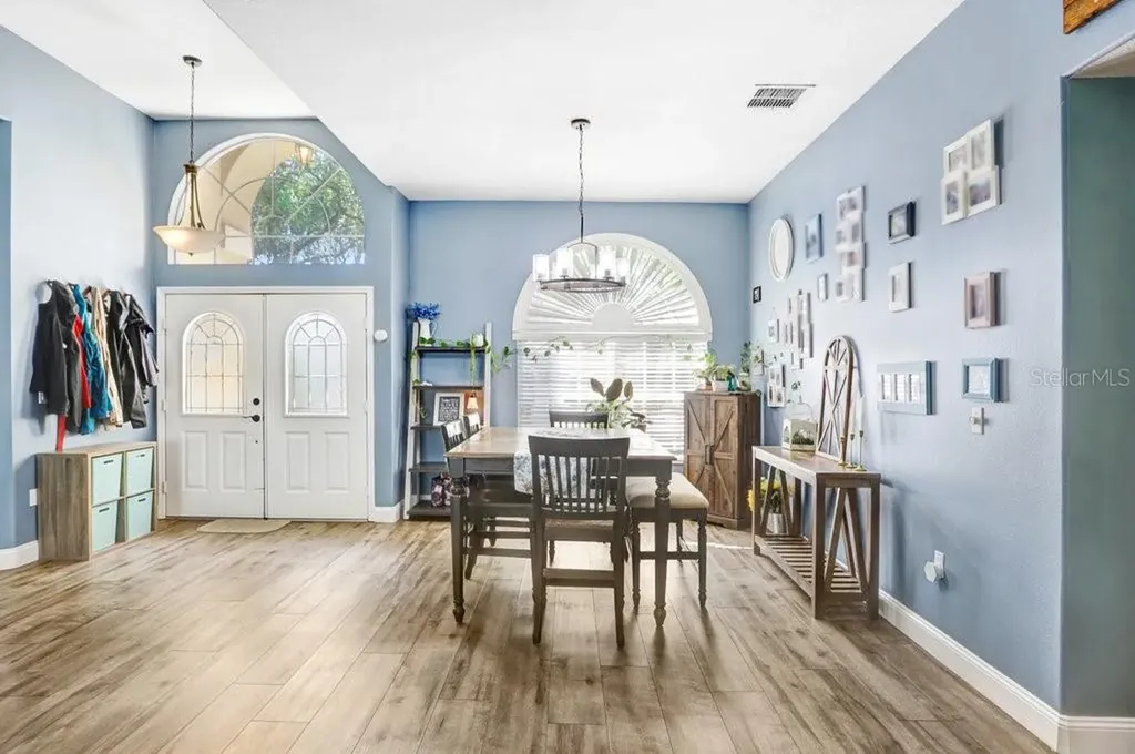5326 Twin Creeks Drive Valrico FL 33596
