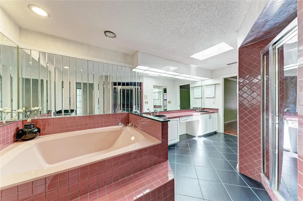 830 Hammockwood Court Sarasota FL 34232