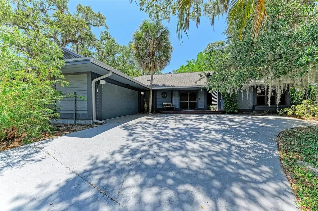 830 Hammockwood Court Sarasota FL 34232