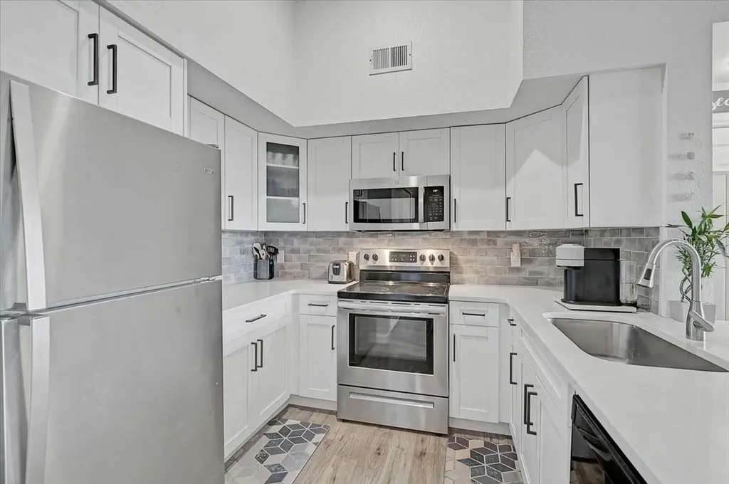 4138 Central Sarasota Parkway Sarasota FL 34238