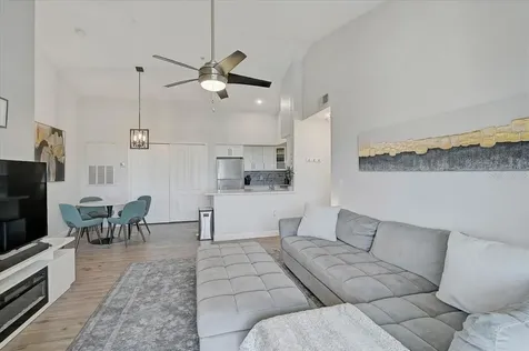 4138 Central Sarasota Parkway Sarasota FL 34238