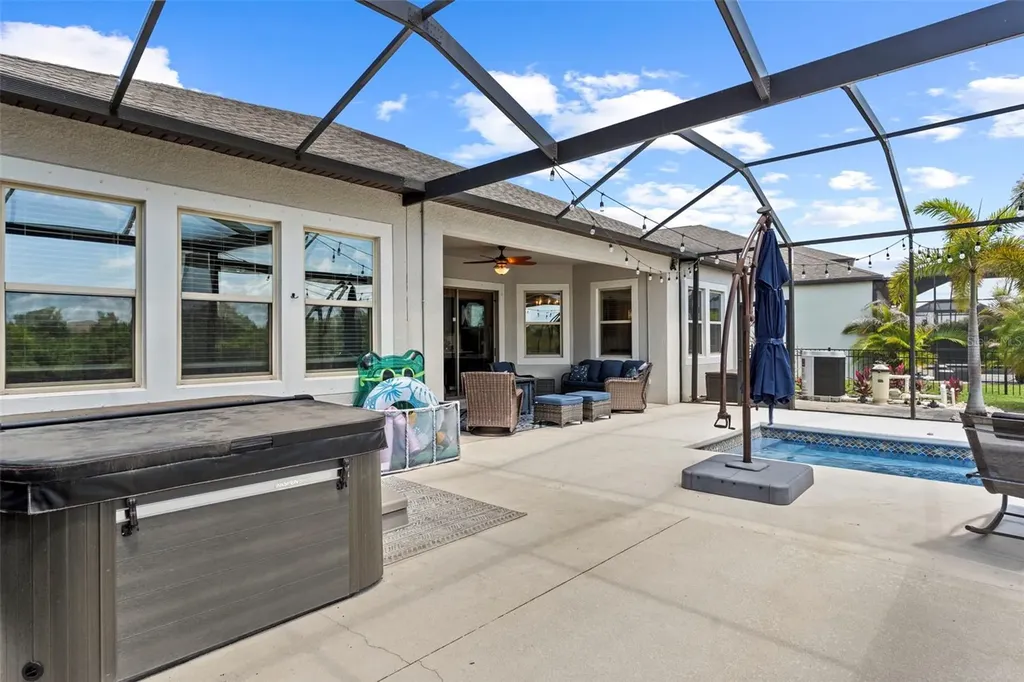 9817 Sage Creek Drive Sun City Center FL 33573