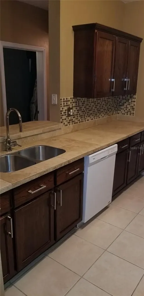 5542 Metrowest Boulevard Orlando FL 32811