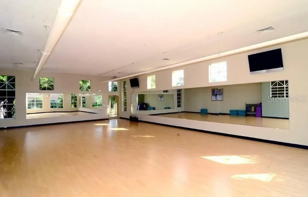 5542 Metrowest Boulevard Orlando FL 32811