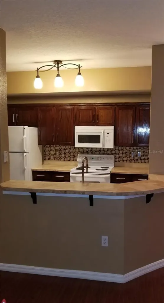 5542 Metrowest Boulevard Orlando FL 32811