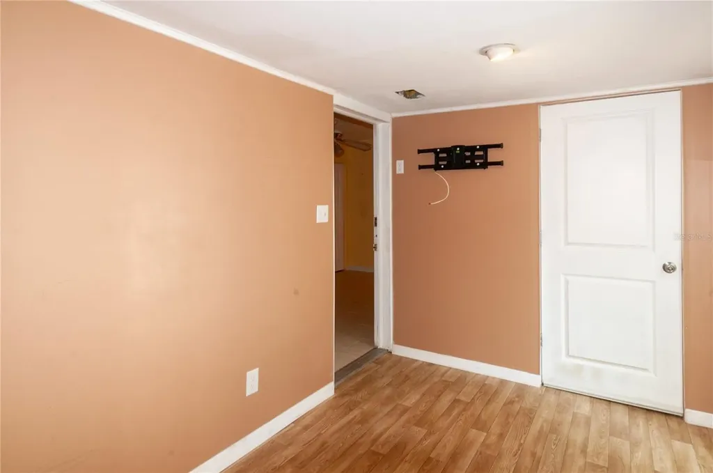 9609 N Elmer Street Tampa FL 33612