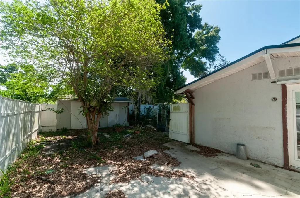 9609 N Elmer Street Tampa FL 33612