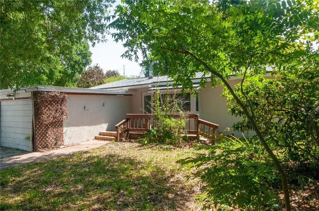 9609 N Elmer Street Tampa FL 33612