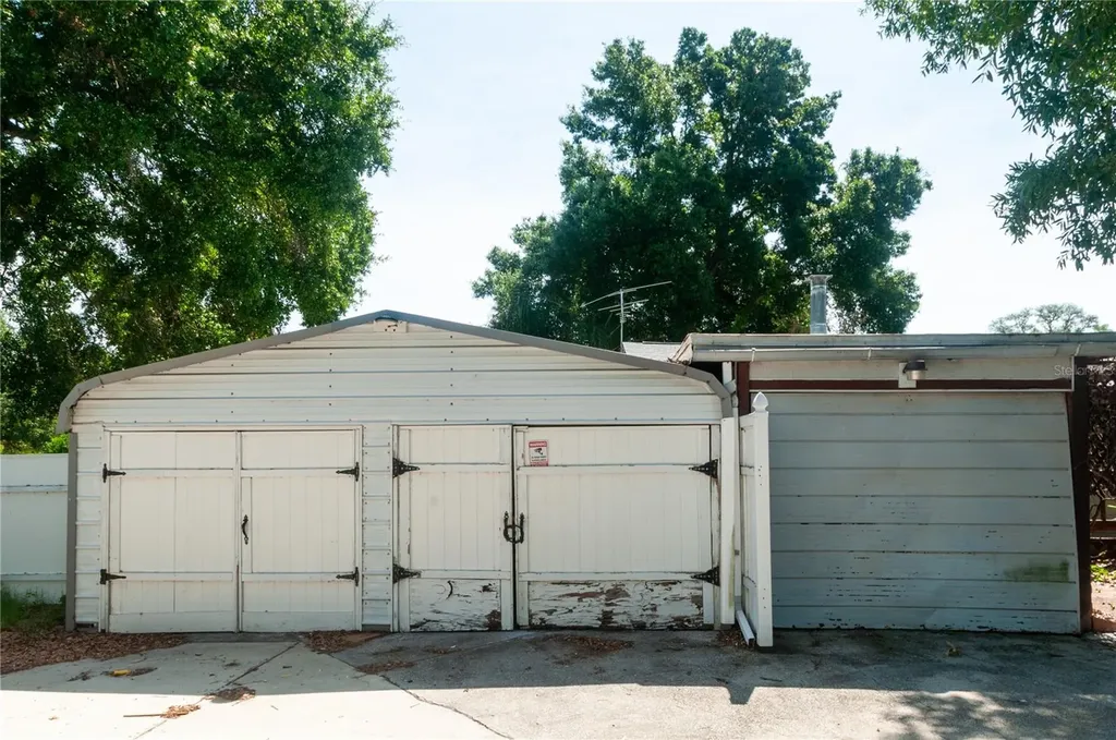 9609 N Elmer Street Tampa FL 33612
