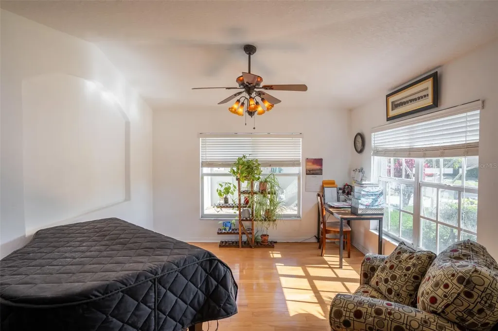 624 N Lake Boulevard Tarpon Springs FL 34689
