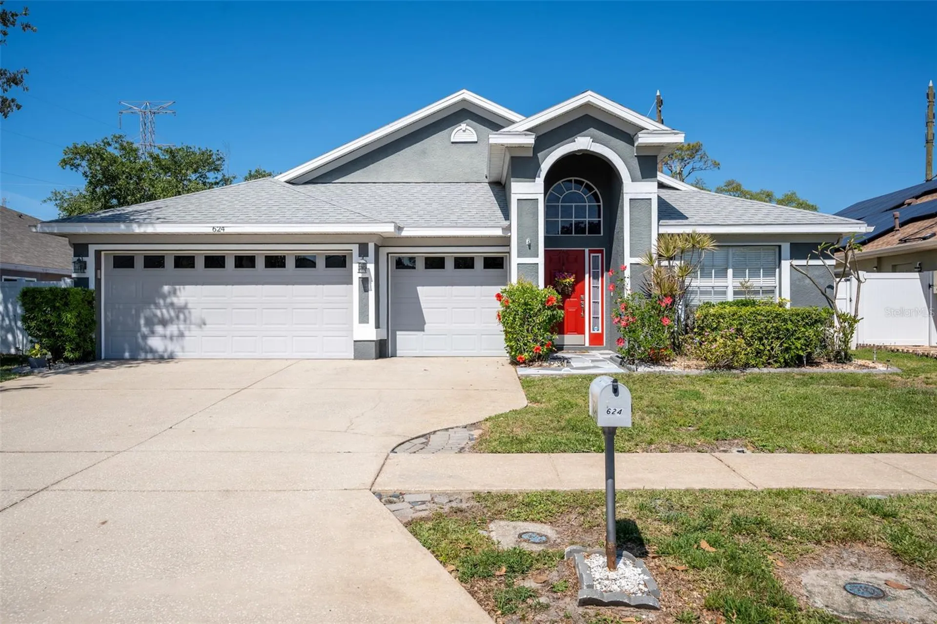 624 N Lake Boulevard Tarpon Springs FL 34689
