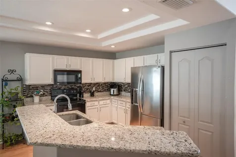 624 N Lake Boulevard Tarpon Springs FL 34689