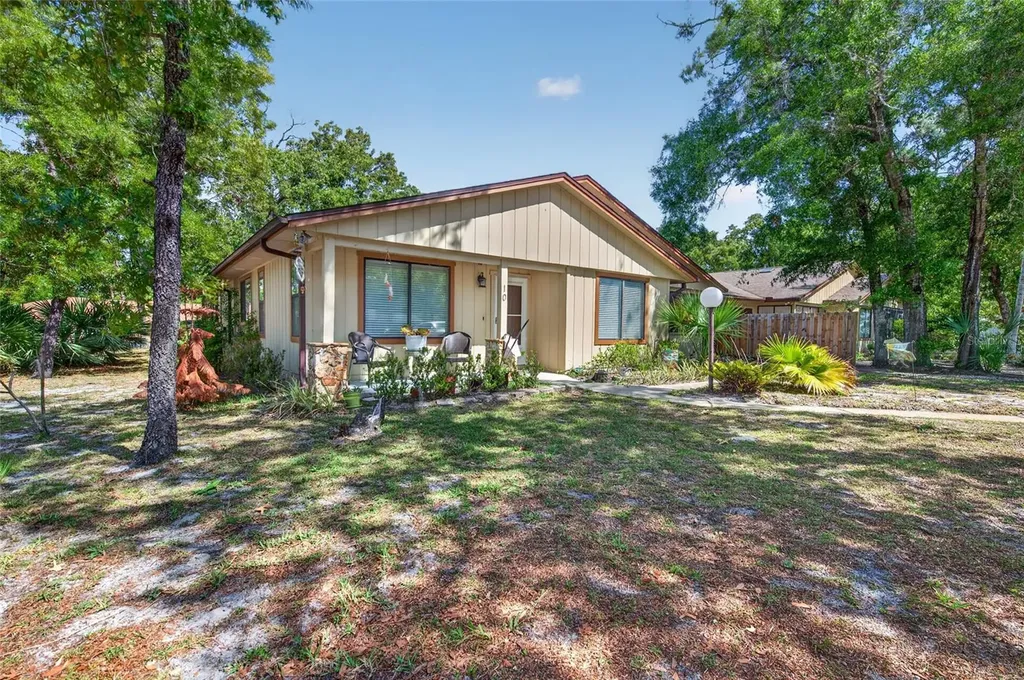 10 Lakepoint Circle Port Orange FL 32128