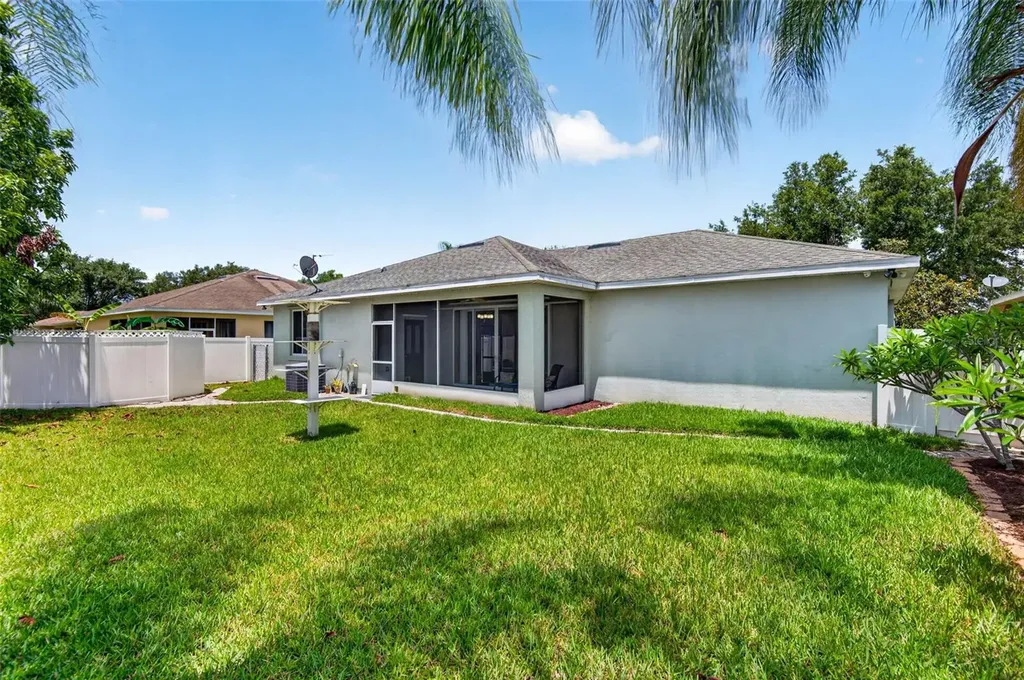 3805 Milflores Drive Sun City Center FL 33573