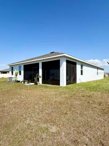 5452 Flint Hills Drive Wimauma FL 33598
