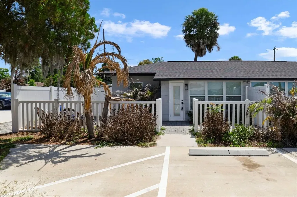 4521 Edgewater Drive Orlando FL 32804