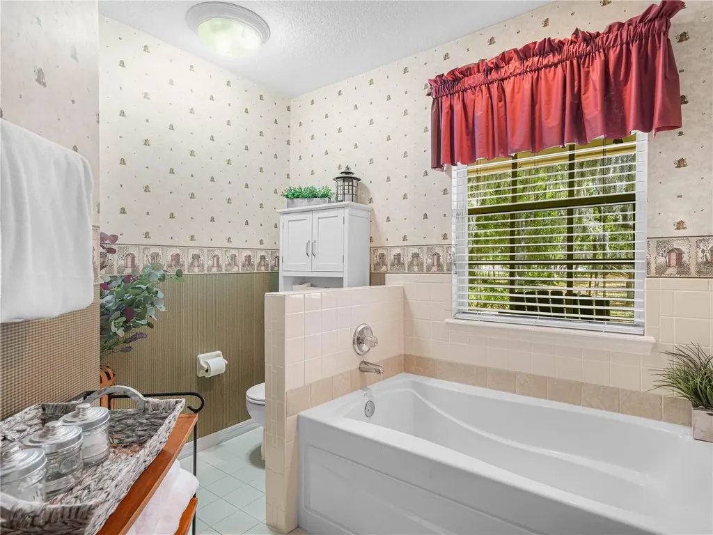 23 Oakwood Road Winter Haven FL 33880