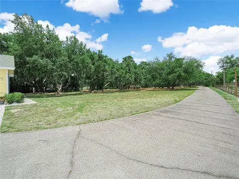 23 Oakwood Road Winter Haven FL 33880