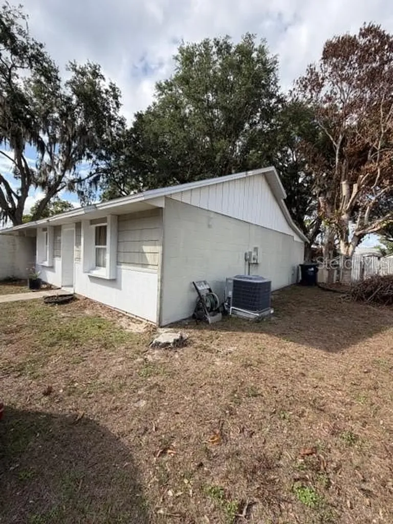 9943 Burl Way Orlando FL 32817