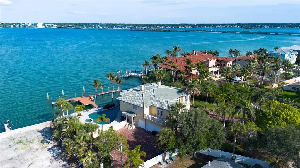 115 18th Street Belleair Beach FL 33786