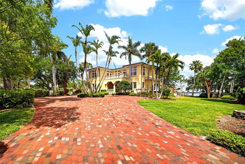 115 18th Street Belleair Beach FL 33786