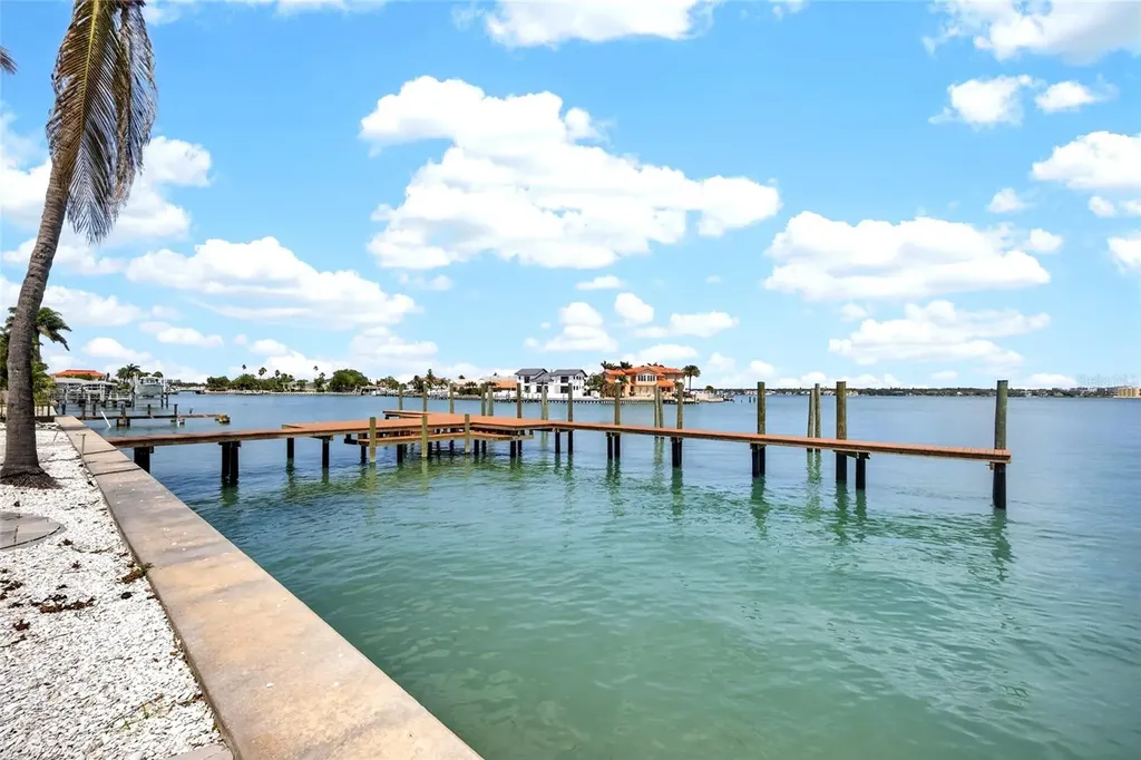 115 18th Street Belleair Beach FL 33786