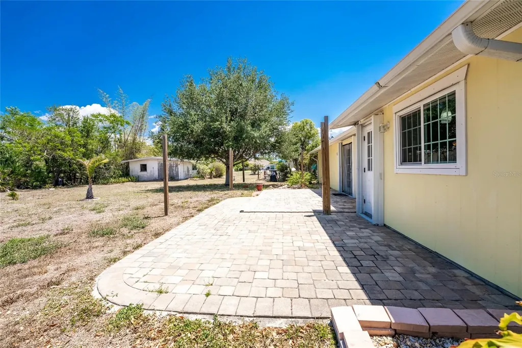 650 Leach Street Englewood FL 34223