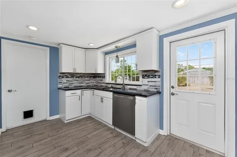 650 Leach Street Englewood FL 34223
