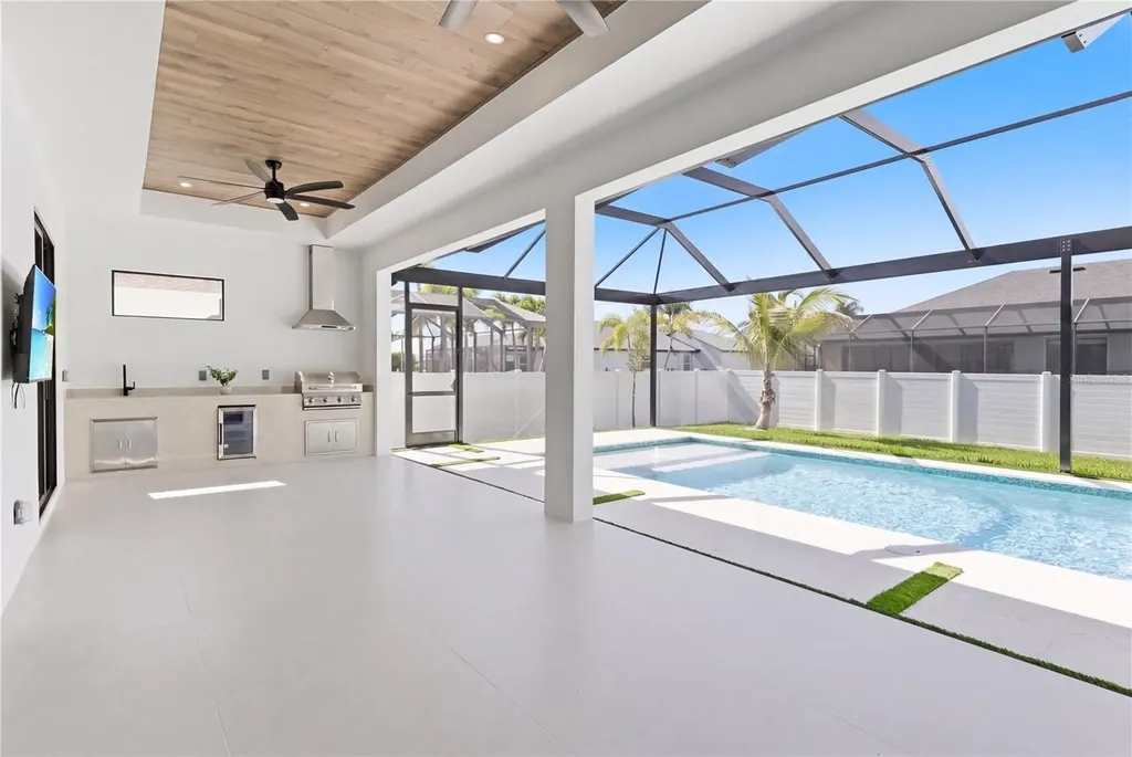2739 SW 42nd Lane Cape Coral FL 33914