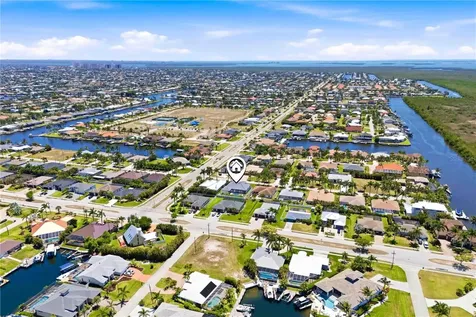 2739 SW 42nd Lane Cape Coral FL 33914