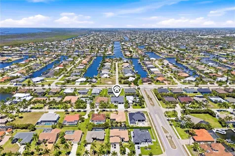 2739 SW 42nd Lane Cape Coral FL 33914