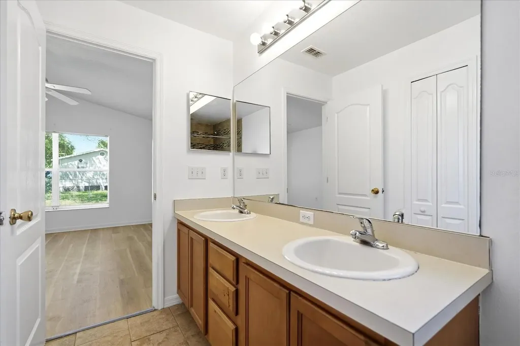 9654 3rd Avenue Orlando FL 32824