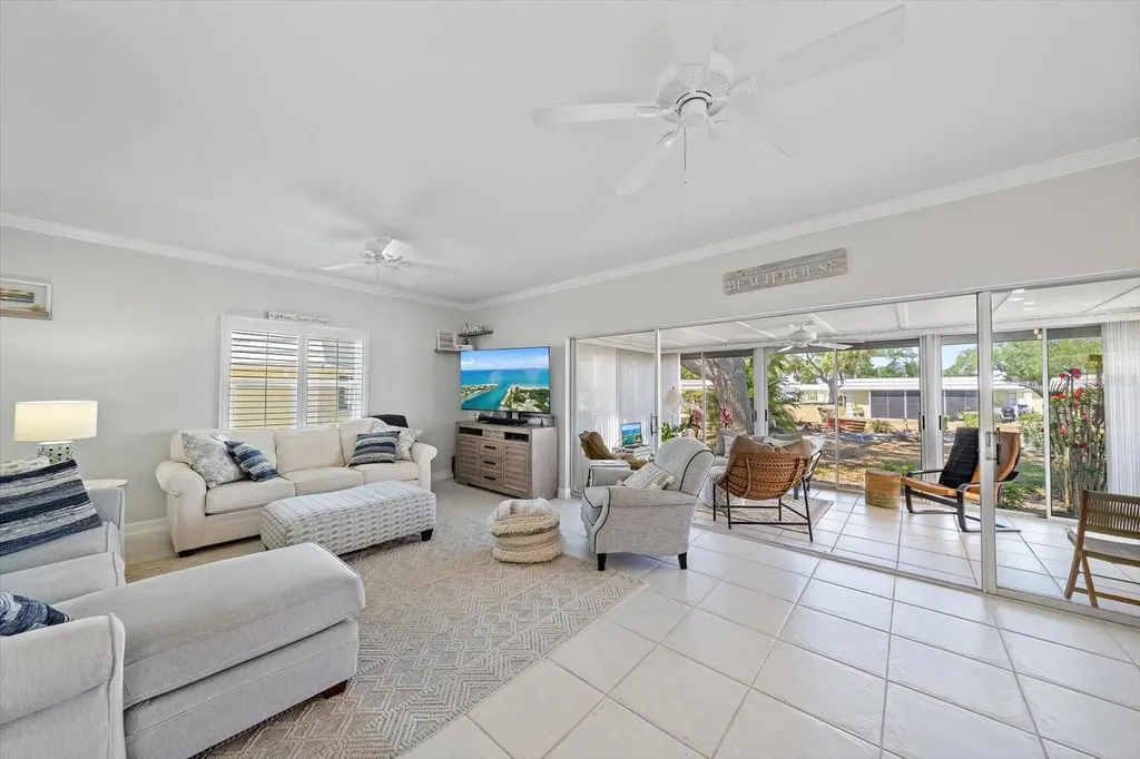 5940 Driftwood Avenue Sarasota FL 34231