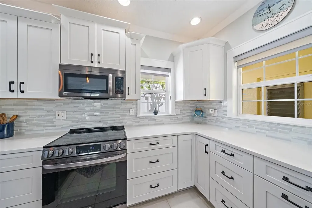 5940 Driftwood Avenue Sarasota FL 34231
