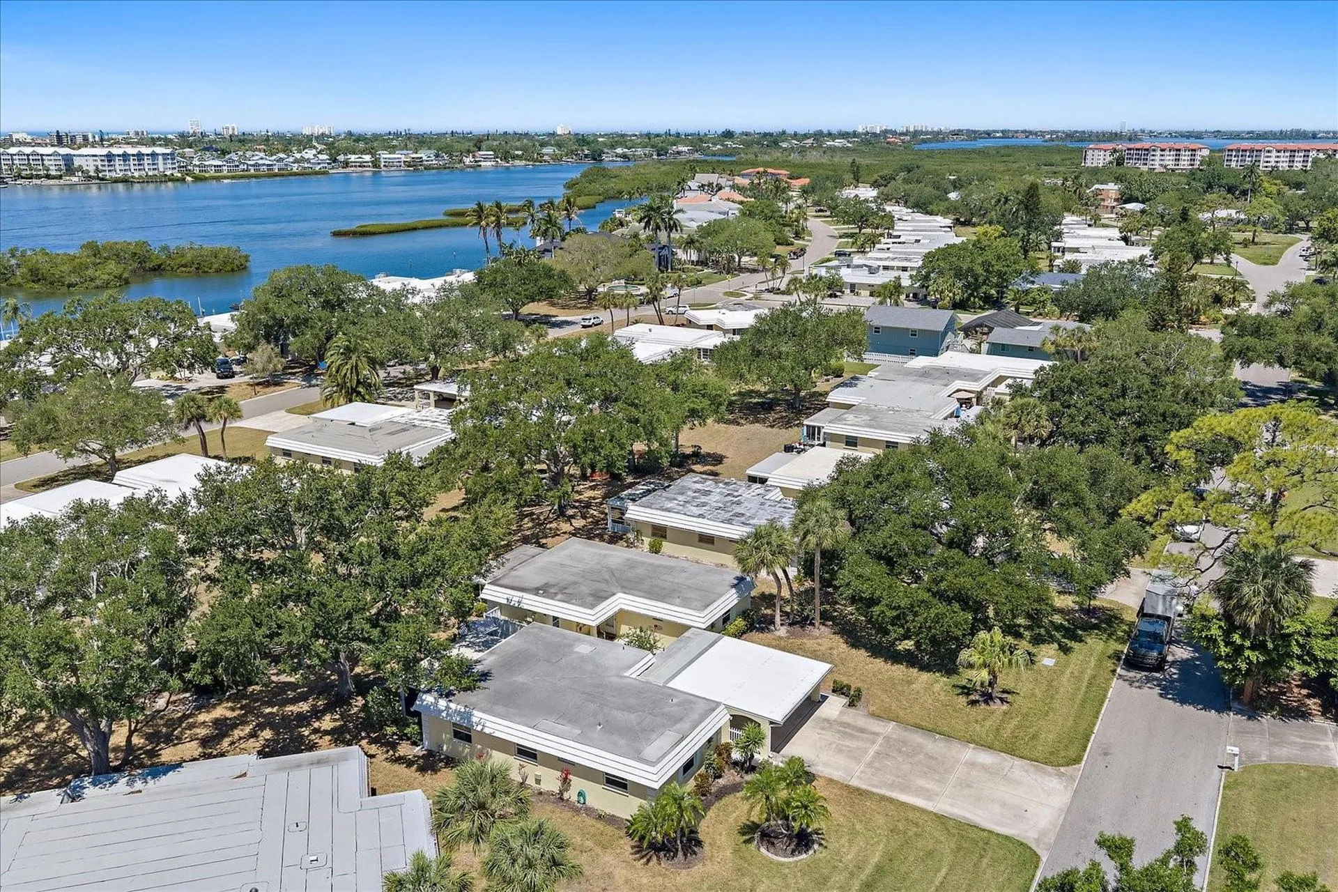 5940 Driftwood Avenue Sarasota FL 34231