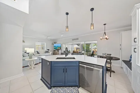 5940 Driftwood Avenue Sarasota FL 34231