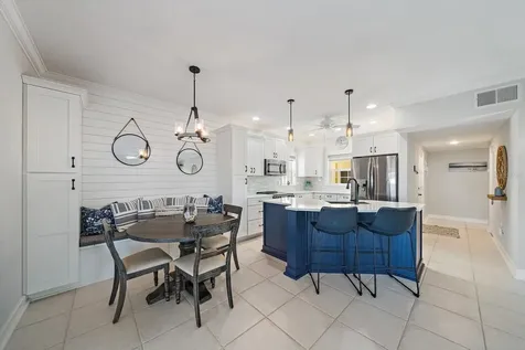 5940 Driftwood Avenue Sarasota FL 34231