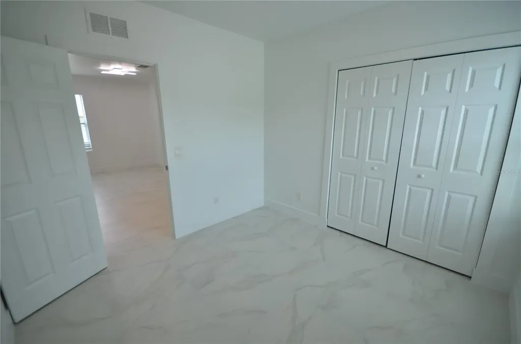 2197 Davis Court Fort Myers FL 33916