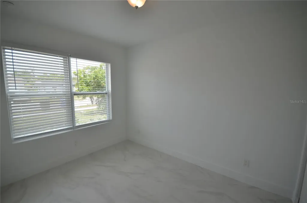 2197 Davis Court Fort Myers FL 33916