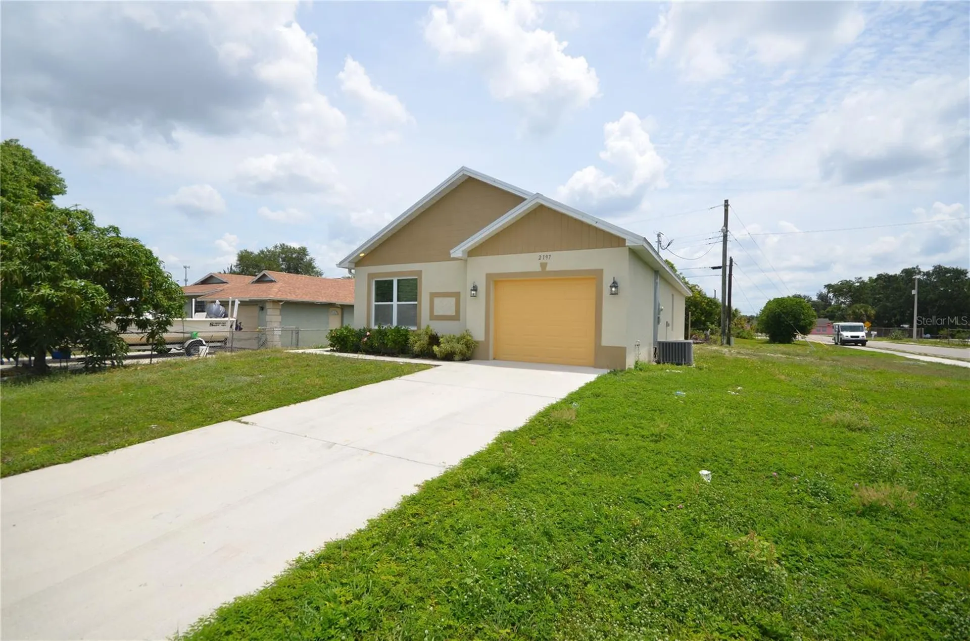 2197 Davis Court Fort Myers FL 33916