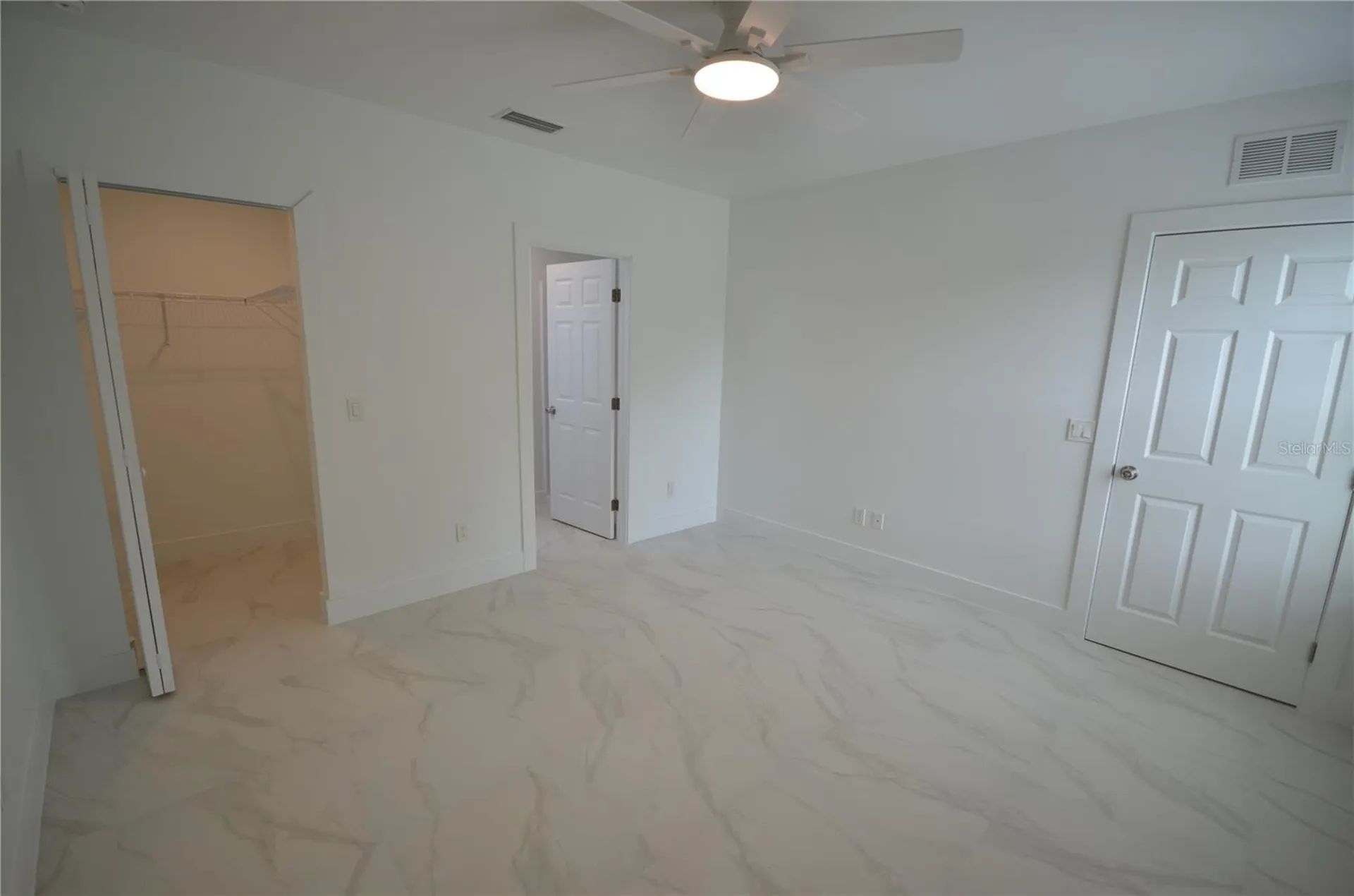 2197 Davis Court Fort Myers FL 33916